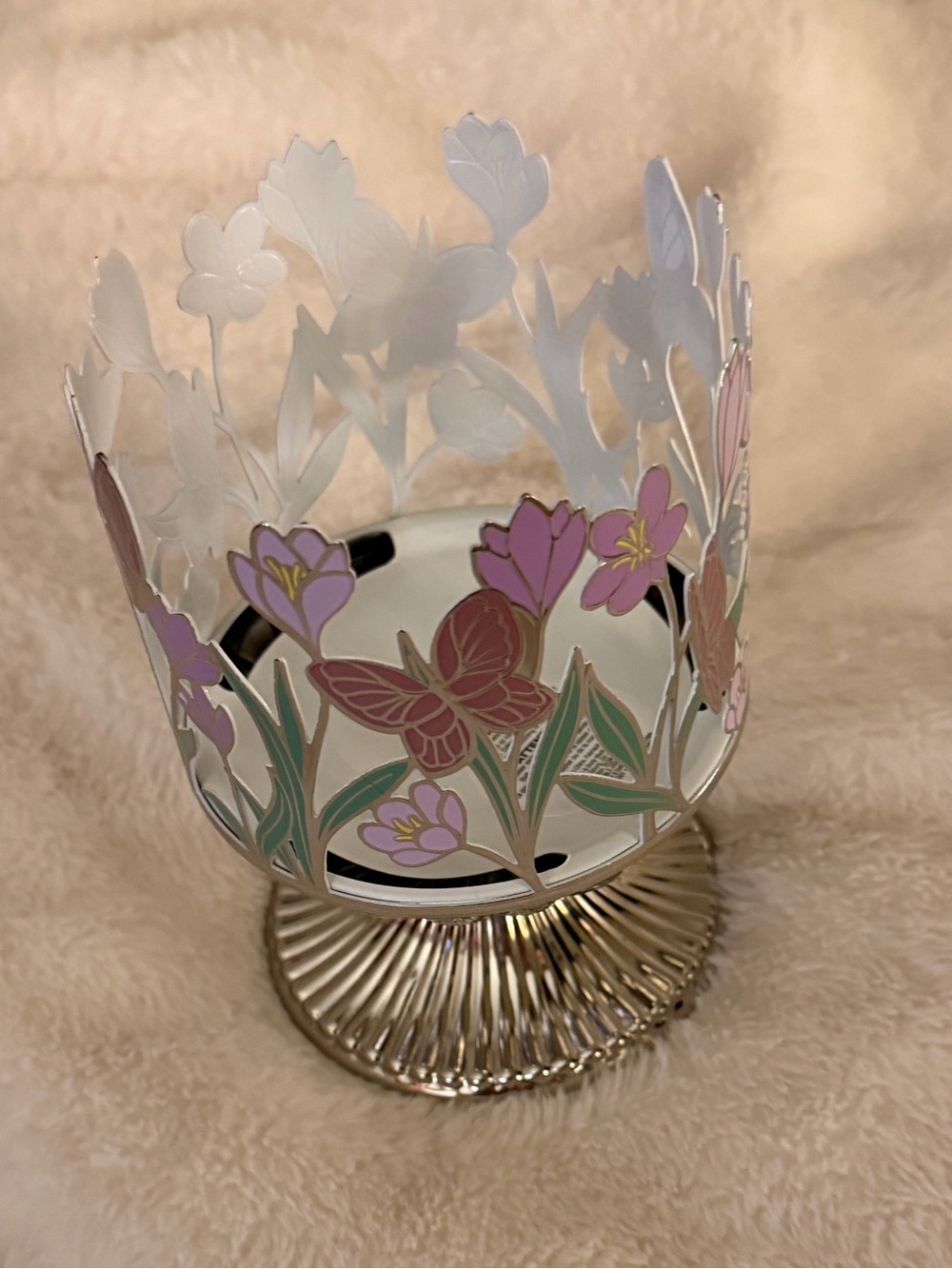 Bath & Body Works Tulip 3-wick candle Holder - Picture 4 of 5
